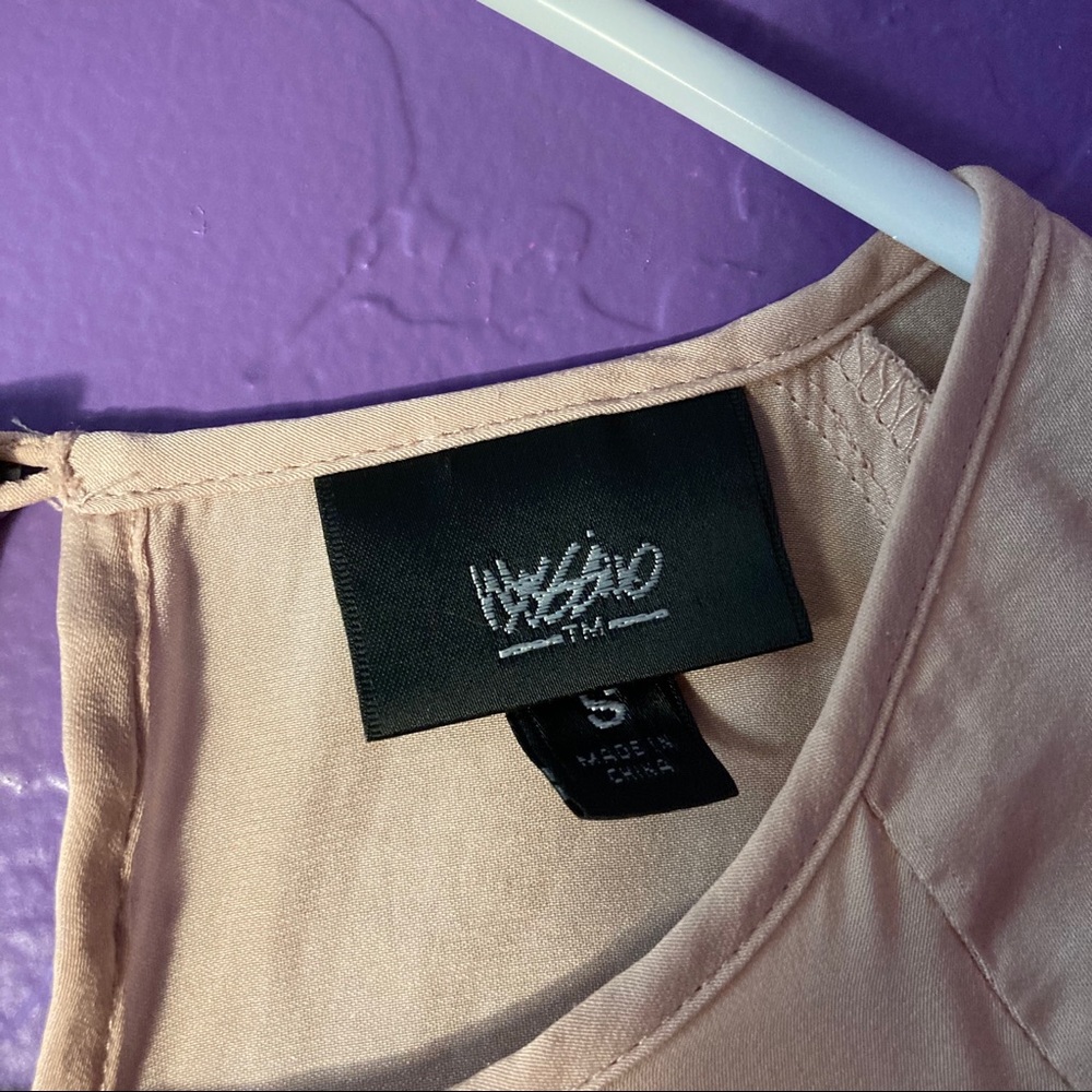 Pink blouse - Picture 3 of 3